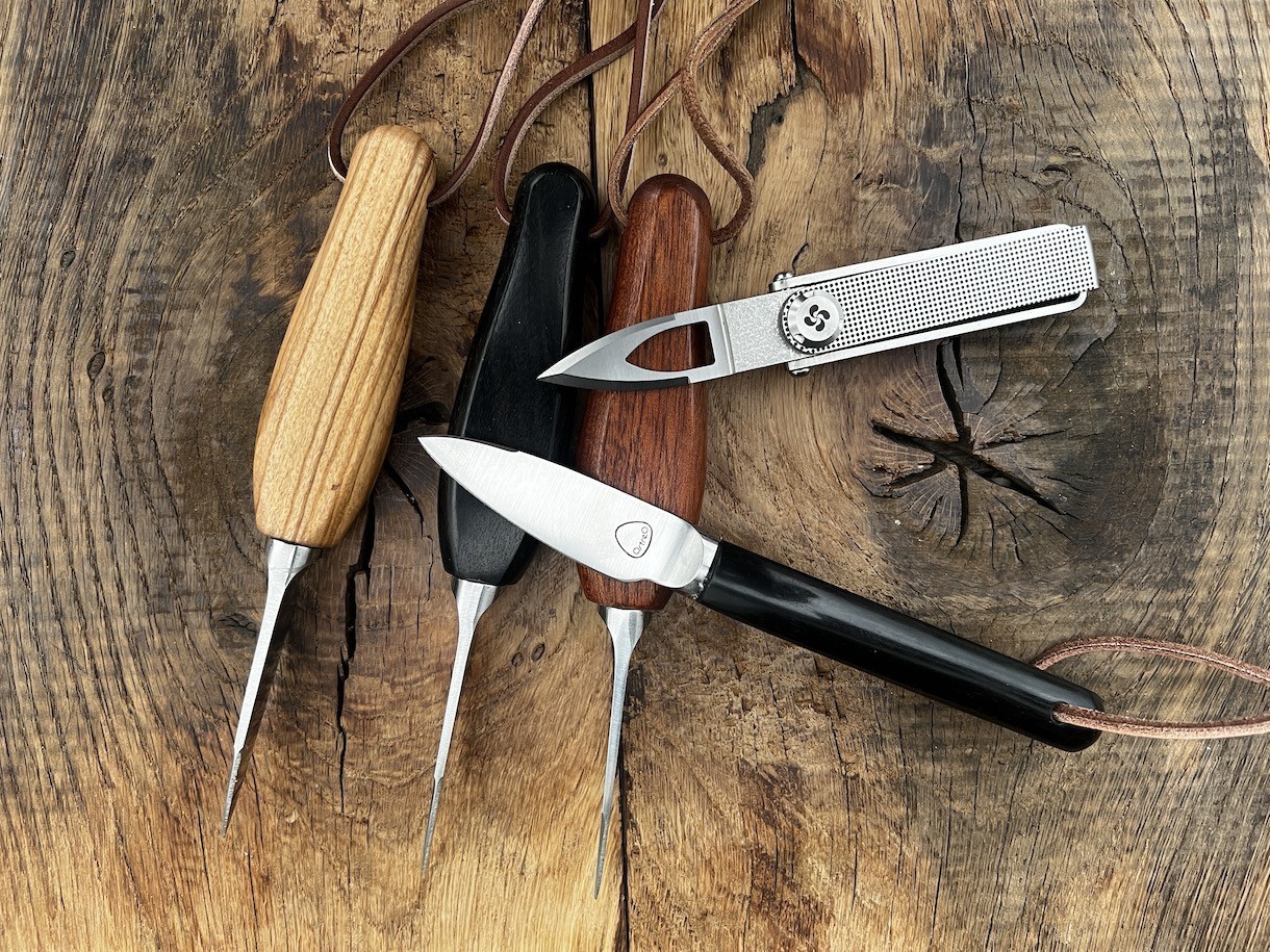 Couteau à Huitre à garde 5cm hêtre verni Déglon - Boutique Poubeau