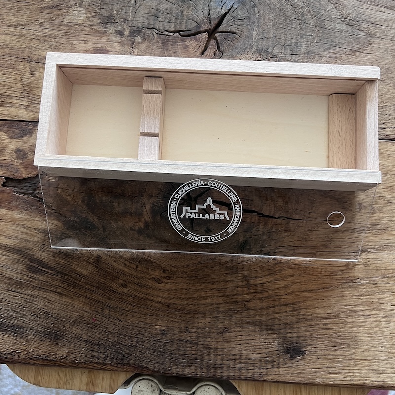 COFFRET VIDE POUR 2 COUTEAUX DE TABLE 2 COFFRET VIDE POUR 2 COUTEAUX DE TABLE 2